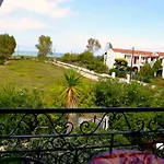 דירה Kostas' Garden רודה