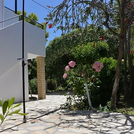 Apartman Kostas' Garden *