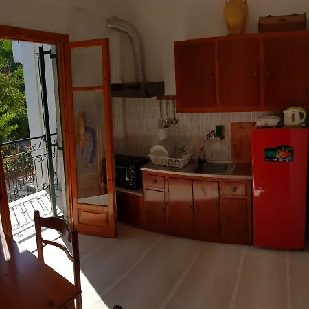 Kostas' Garden Róda