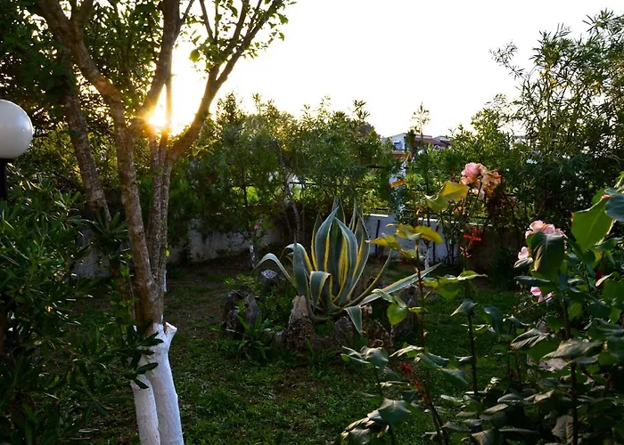 Kostas' Garden Apartament Roda (Corfu)
