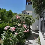 Kostas' Garden Διαμέρισμα